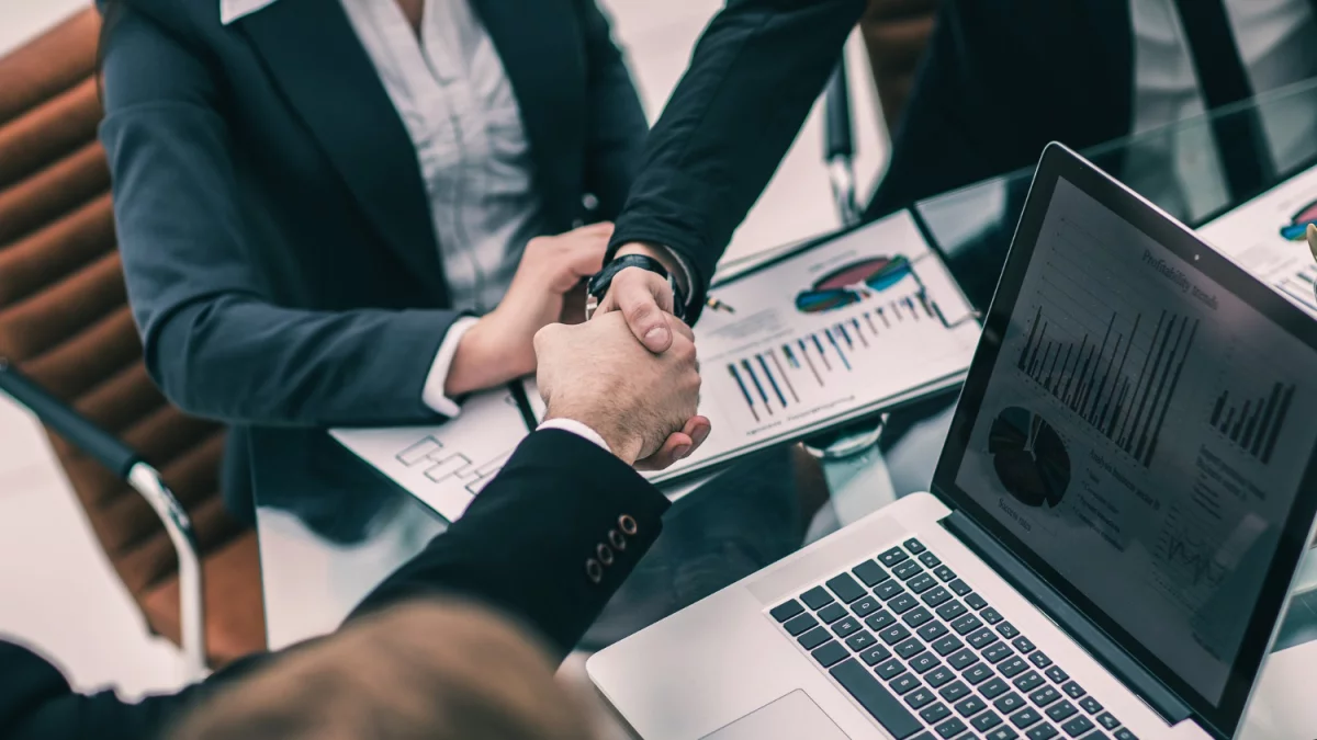 Czy żeby kupić kwiaty potrzebne są studia?